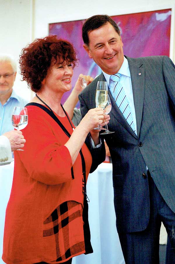 Christiane Rydl mit Oberbürgermeister Peter Jung
